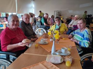 20240319 SON besucht AH StMartin Ostern.jpg