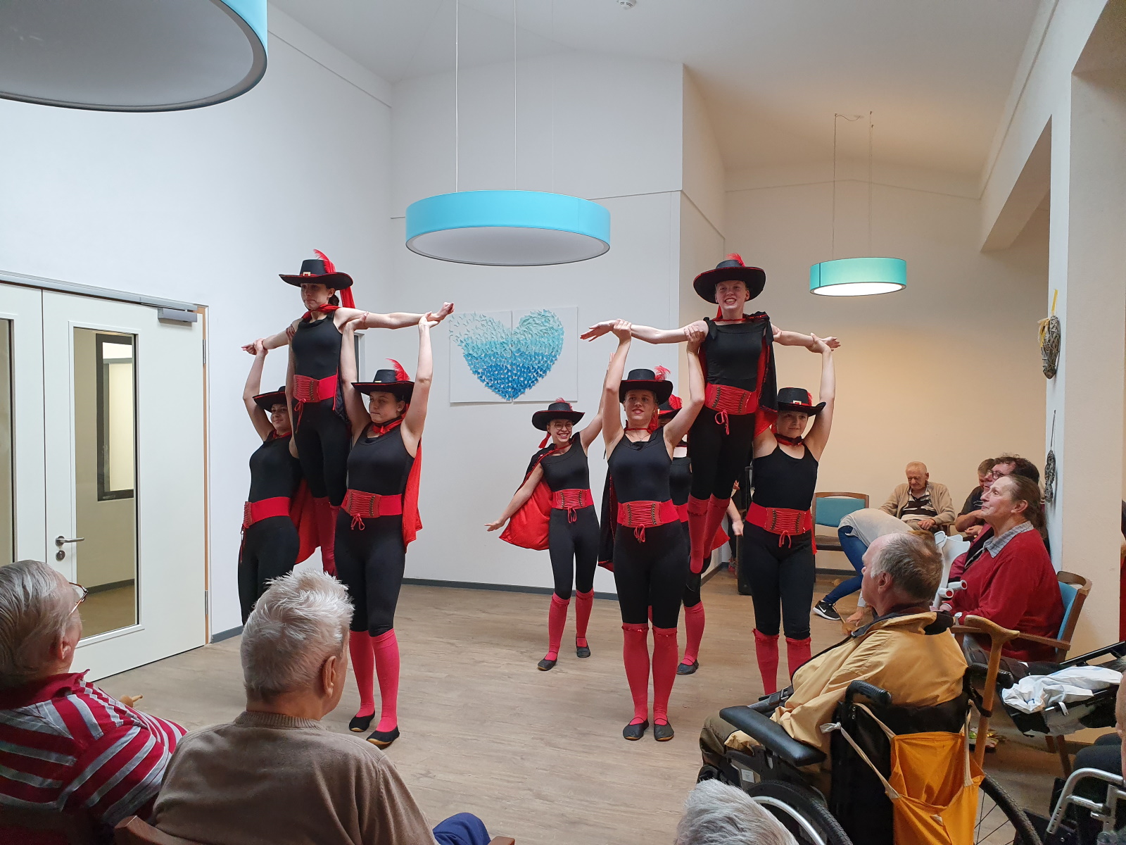 ProVita Sonnenstern besucht im Fruehling-4.jpg